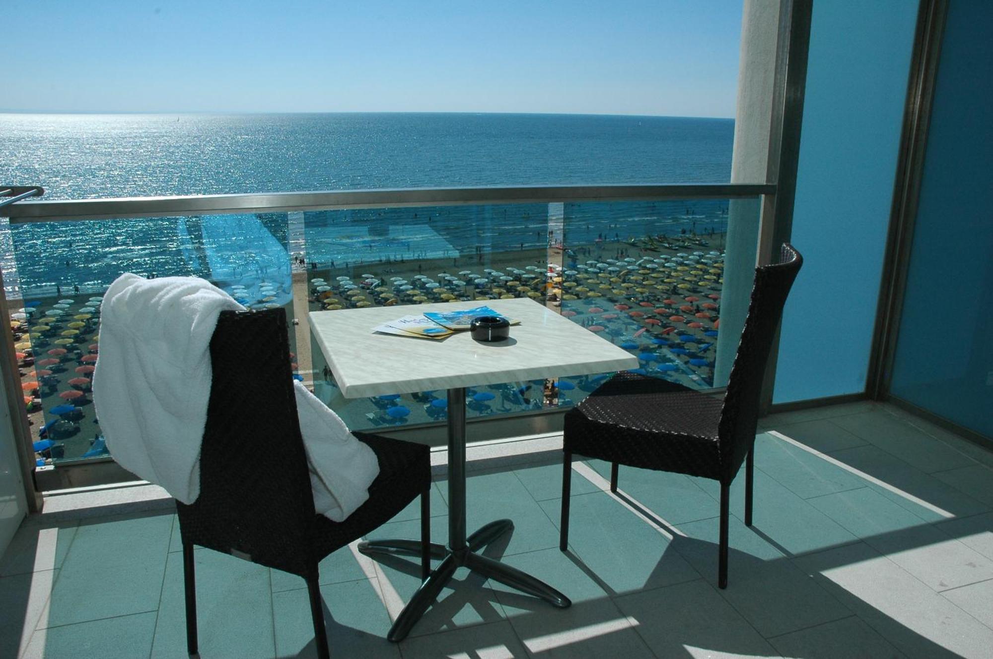Hotel Columbus Lignano Sabbiadoro Eksteriør bilde