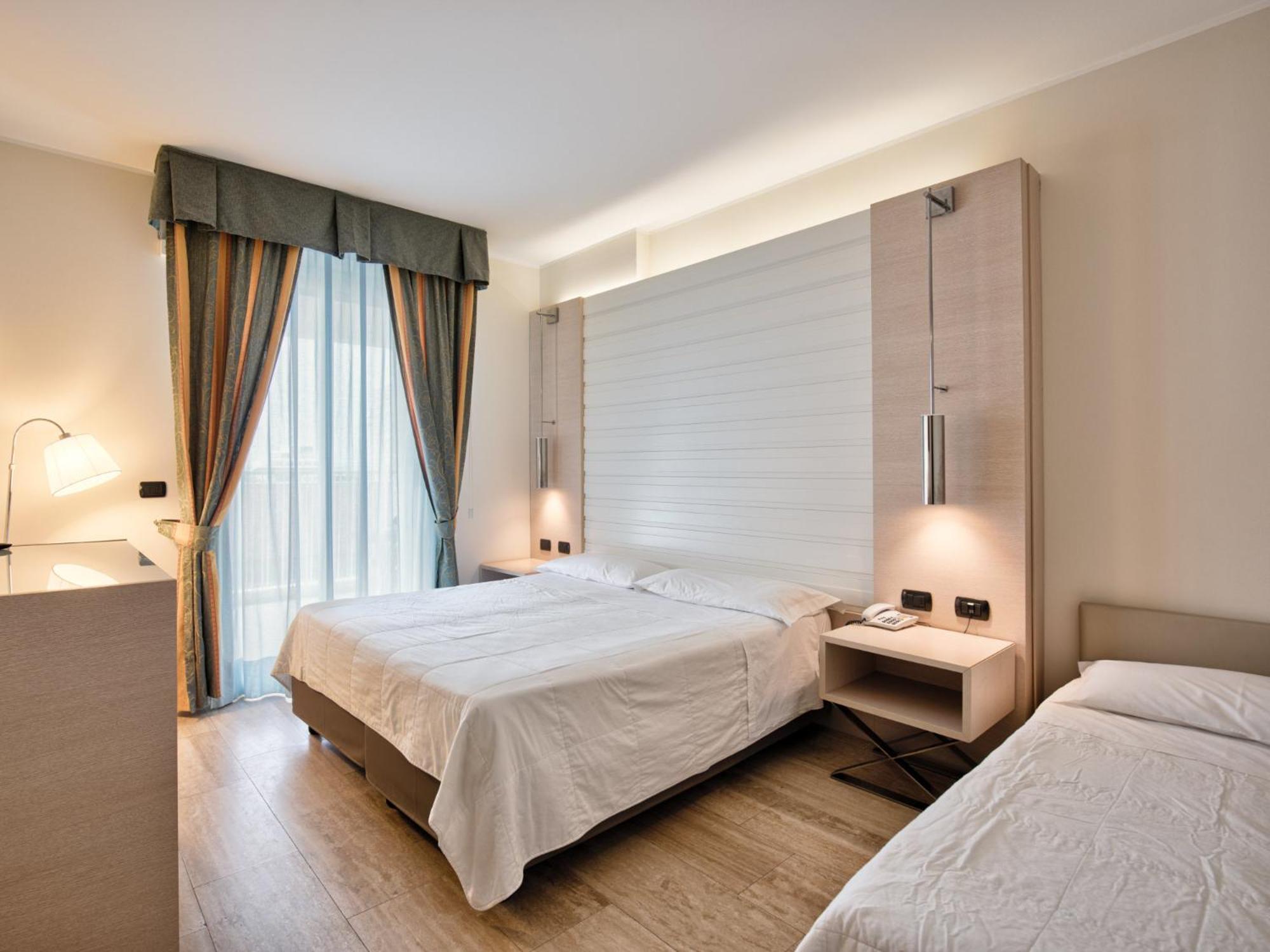 Hotel Columbus Lignano Sabbiadoro Eksteriør bilde