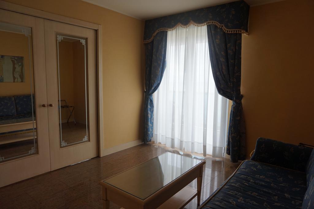 Hotel Columbus Lignano Sabbiadoro Eksteriør bilde